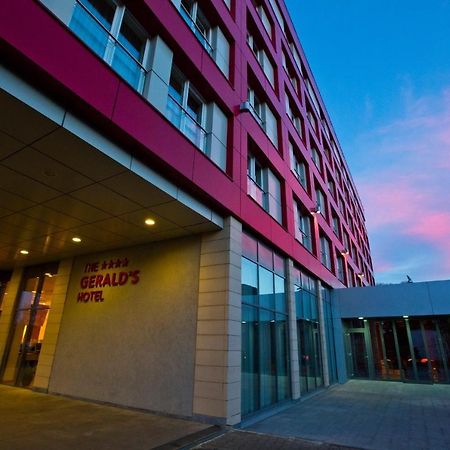 The Gerald'S Hotel Rădăuţi Kültér fotó