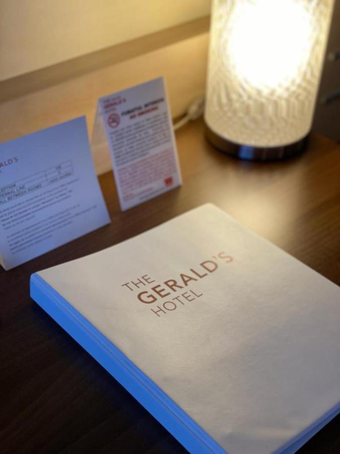 The Gerald'S Hotel Rădăuţi Kültér fotó