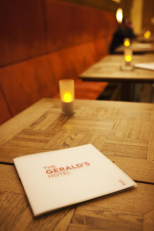 The Gerald'S Hotel Rădăuţi Kültér fotó