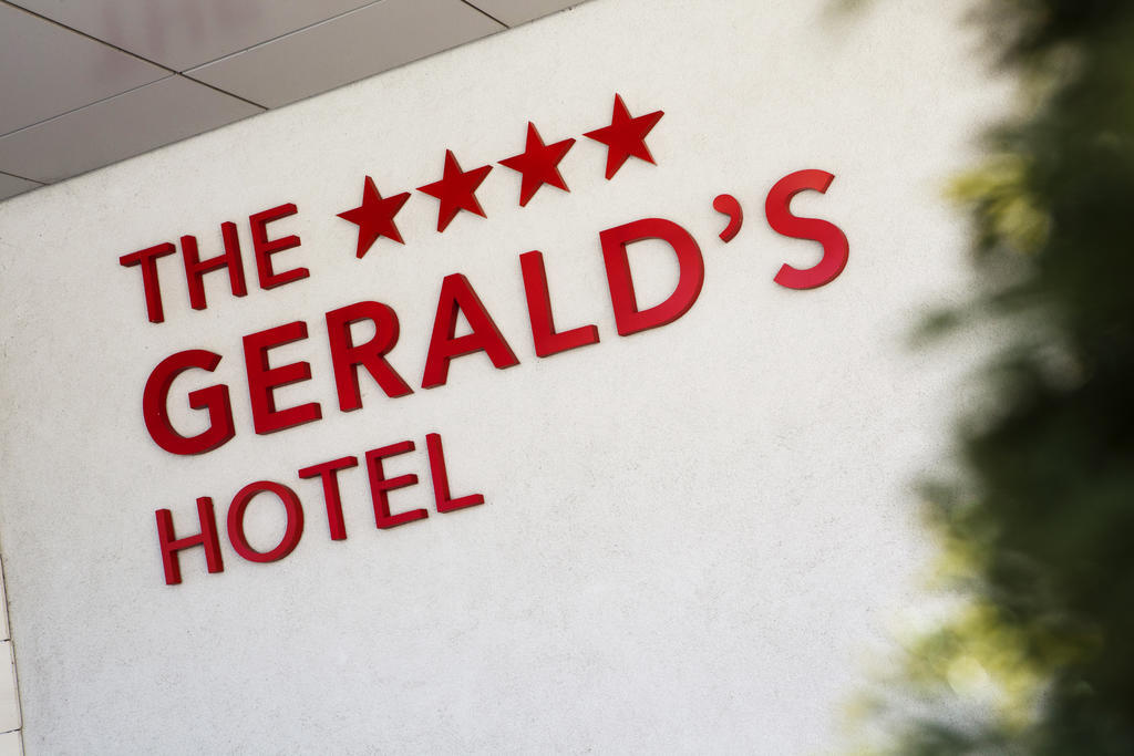 The Gerald'S Hotel Rădăuţi Kültér fotó